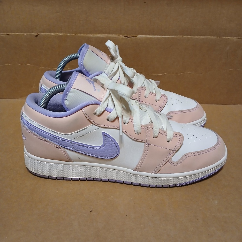 Air Jordan 1 Low SE Artic Punch Youth Size 5  Sneakers pink purple